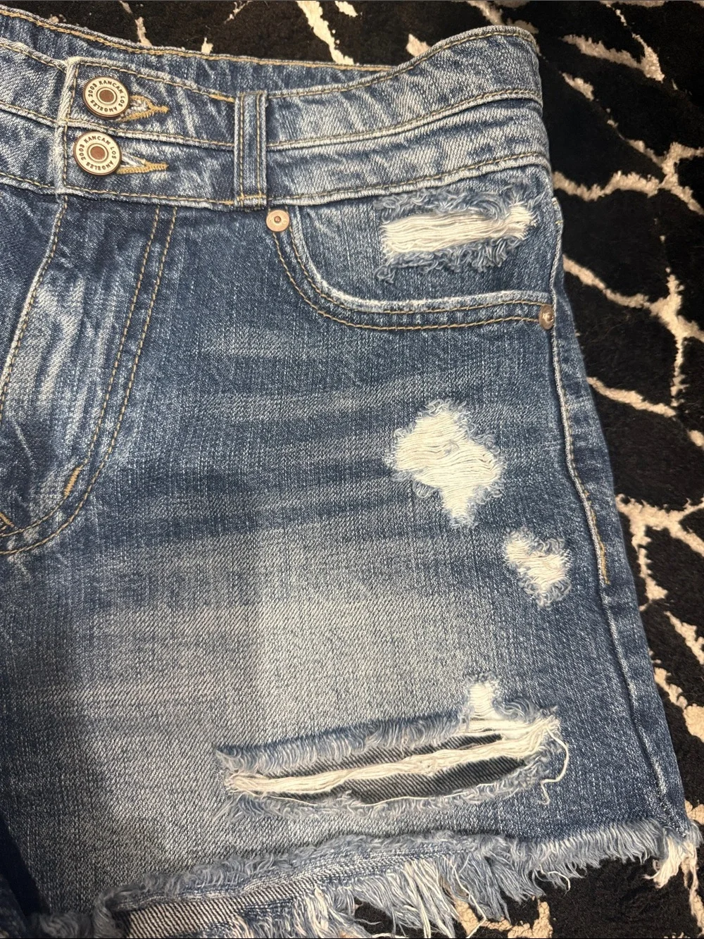 KanCan Distressed High Rise Denim Shorts | Size Small | Excellent Condition